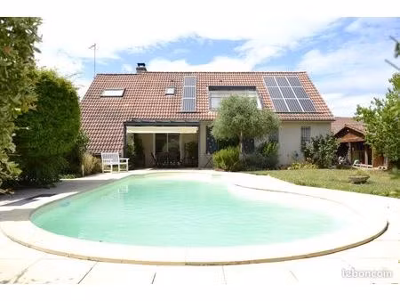 maison 8 pièces 140 m²