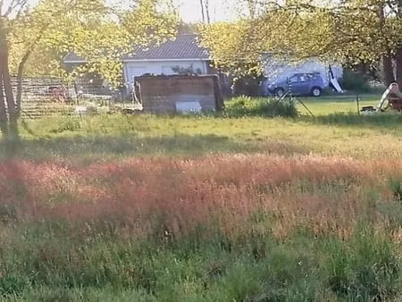 terrain 510 m² ares