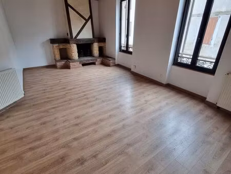 bel appartement de 150m2  emplacement idéal port-sainte-foy-et-ponchapt