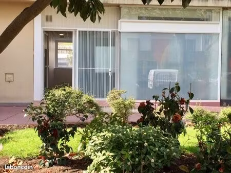 vanves  j.bleuzen  bureaux 25 m²  599 cc