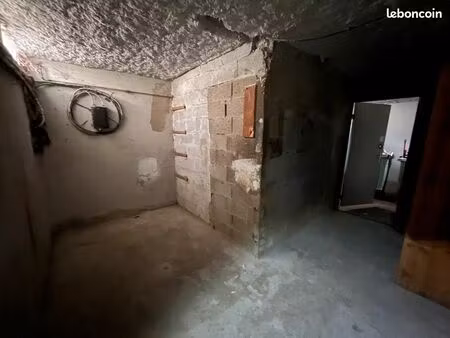 espace privé • cave / box stockage 12m2 rampe