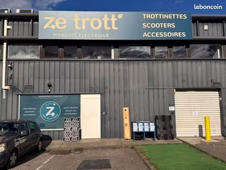 local d'activité à comboire