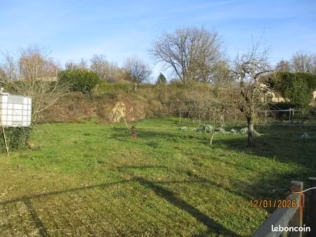 terrain 2230 m² vaux