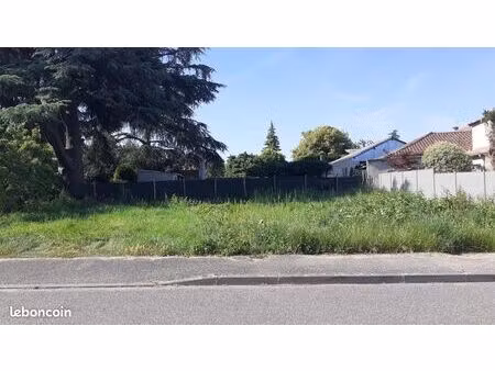 terrain 430 m² pommevic