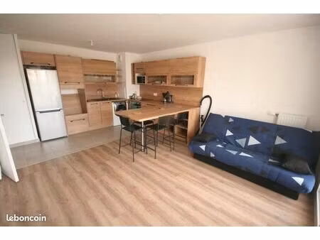 appartement 61m2 face a la gare de fontainebleau