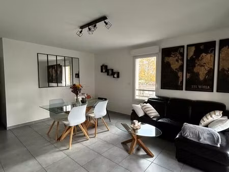 appartement t3 traversant 72m2