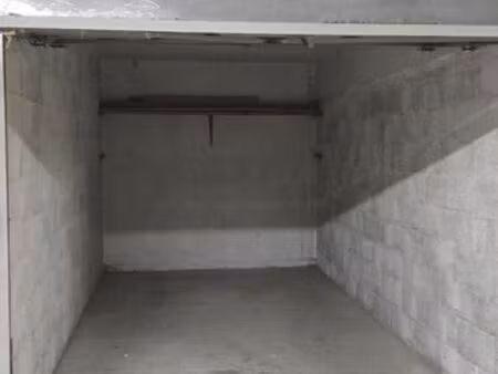 parking ou box de stockage arc en ciel 2