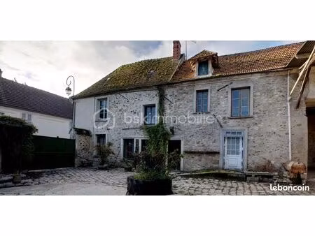 maison 6 pièces 234 m²