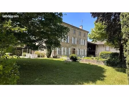 ferme 8 pièces 240 m²