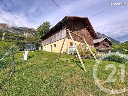 ferme 5 pièces 145 m²