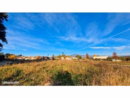 terrain 980 m² caromb