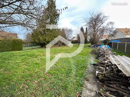 terrain 600 m² houdan