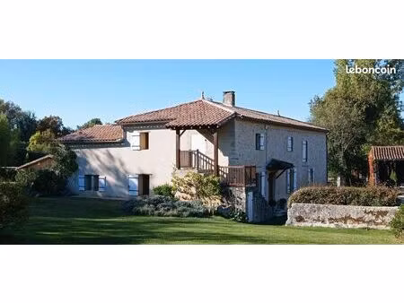 maison 7 pièces 280 m²