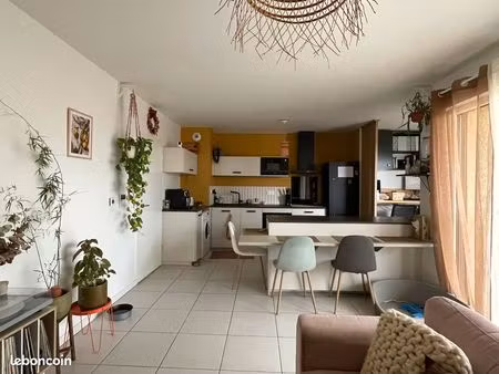à louer – t3 lumineux avec loggia à floirac (le souys) – 71 m² + 26 m²