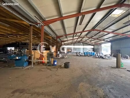 local d'activité 1 200 m²