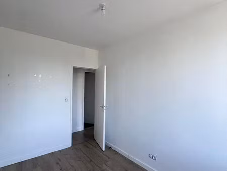 location vayres 47m2