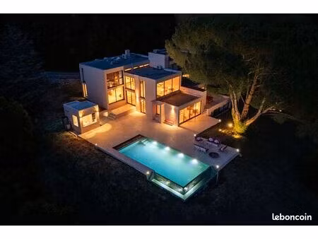 villa 10 pièces 390 m²