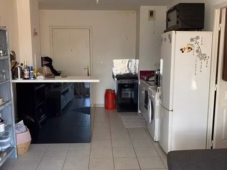 t2 avec 2 places de parking