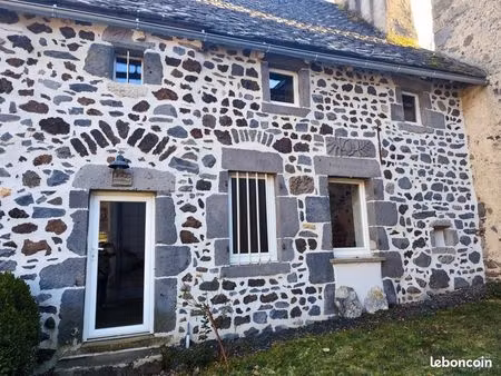 vends maison traditionnelle auvergnate. 120m2