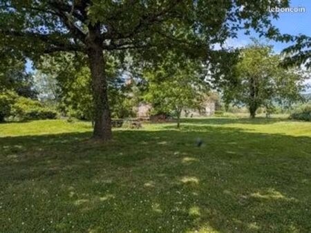 terrain 370 m² saignon