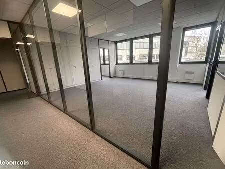 bureaux 650 m² gennevilliers