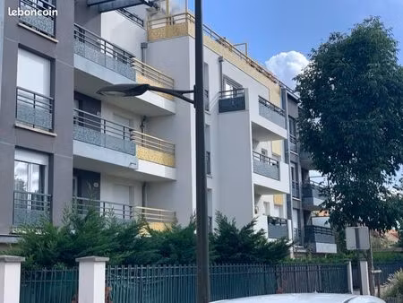 appartement 2 pièces 40m2 terrasse et parking