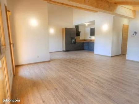 appartement 4 pièces 121 m²