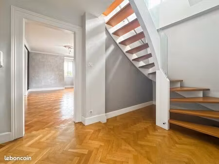 duplex 6 pièces 115 m²