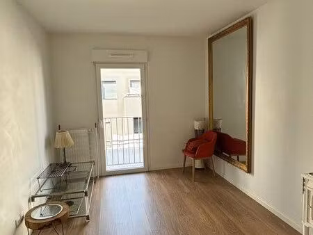 sous location : appartement t2 cenon gare (10 minutes du centre de bordeaux)