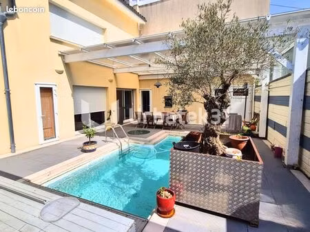 immeuble 339 m² eysines