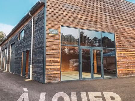 locaux pro ossature bois avec mezzanine