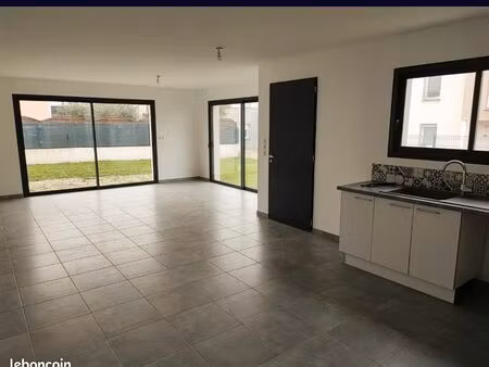 maison moderne plain-pied – énergie a  3 chambres