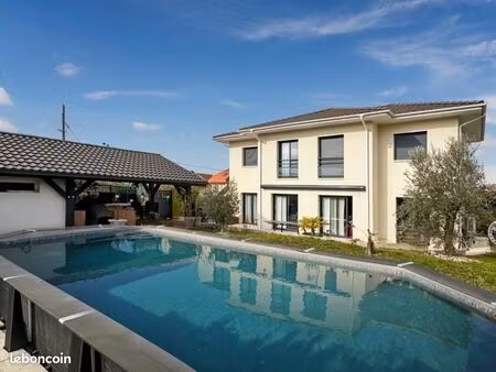 maison 6 pièces 143 m²