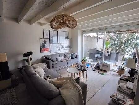 maison de village avec cour