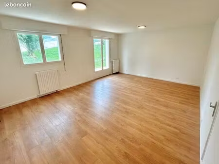 a louer bureau 30 m2 dans cabinet de santé