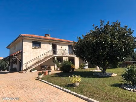 maison endroit calme jolie jardin