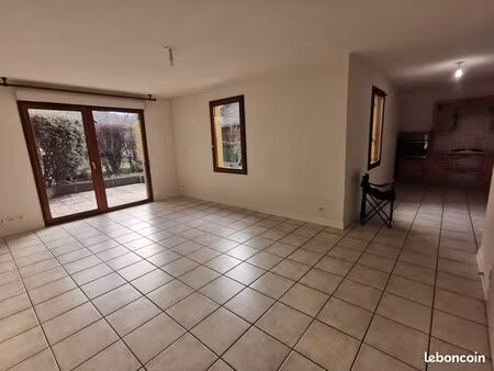 t3 rez-de-jardin avec garage