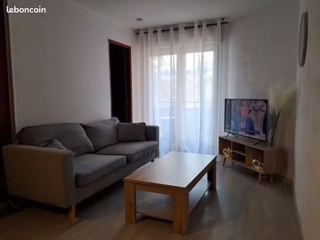 t2 meublé 37m2 avec parking privé