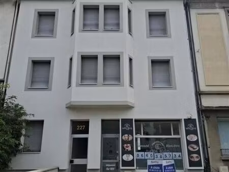 local commercial 42 m²