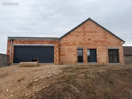 maison d’architecte (160 m2) – 5 min de chalon-sur-saône – grand volume & re2020
