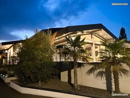 propriété-domaine — villa contemporaine d’exception composée de 3 logements (un t7  un t5 