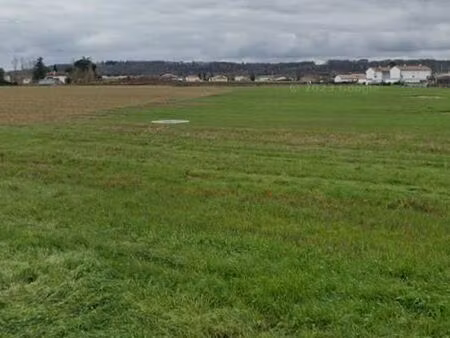 terrain 494 m² lagrave