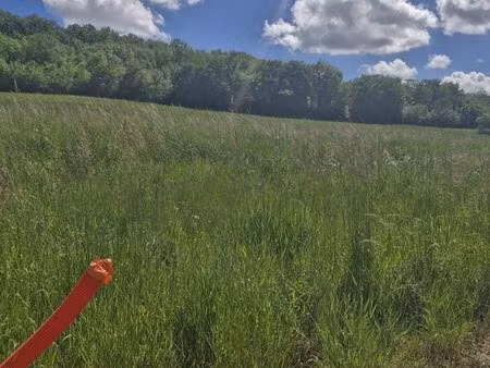 terrain 220 m² le sequestre