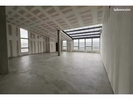 bureau 180 m²