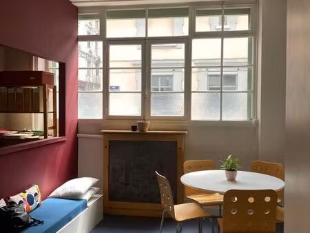 bureau de 14 m2 à la location