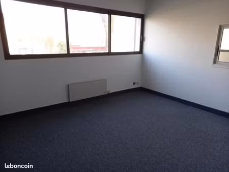 bureau 115 m² talence