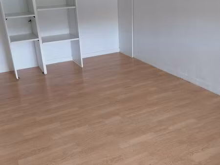 local professionnel 30m2 canet plage