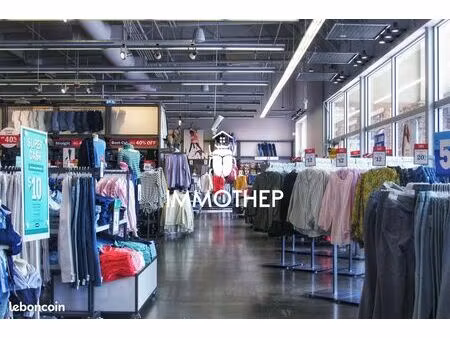 local commercial 551 m² échirolles