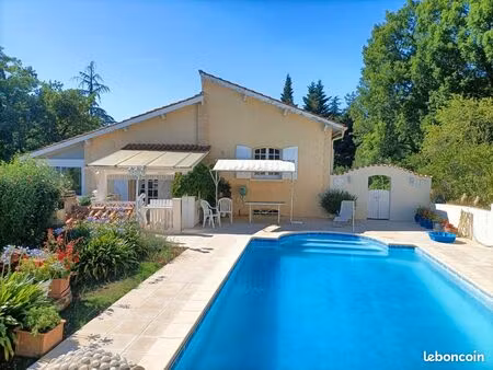 villa avec piscine 5 pièces