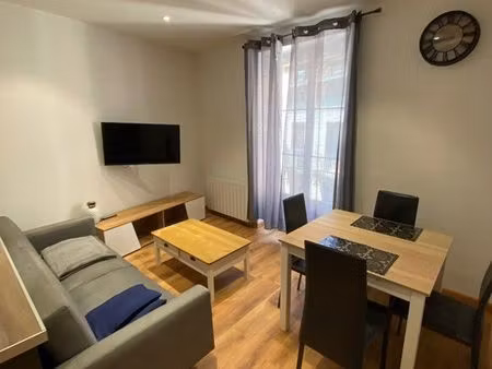 t2 meublé et équipé rue nationale proche embarcadère